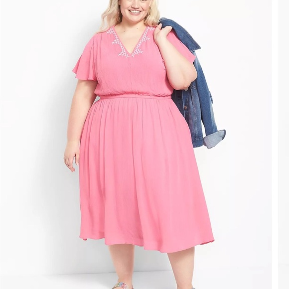 Lane Bryant Flutter Sleeve V-Neck Embroidered Midi Dress Pink - Picture 1 of 6